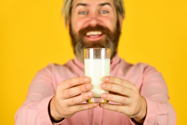Pienas – baltymų šaltinis! / FREEPIK.COM NUOTR.